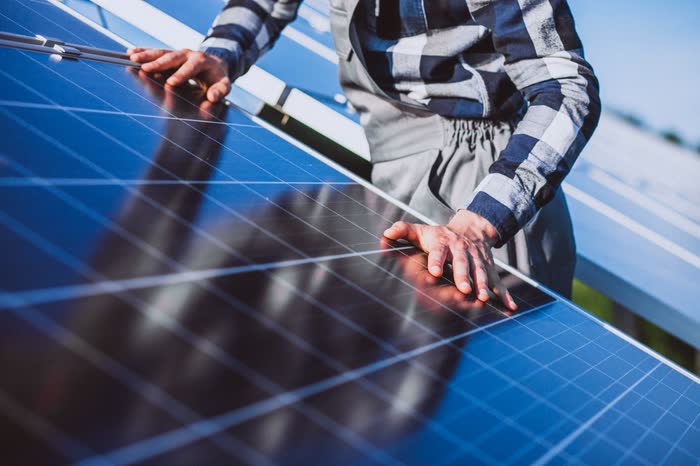 ¿Por qué instalar paneles solares en tu casa o empresa?